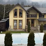 Деревянный коттедж Vip House *
