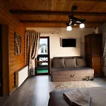 Vip House Деревянный коттедж *