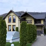 Vip House * Mykulychyn