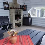 Деревянный коттедж Vip House
