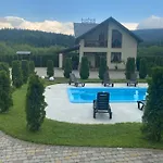 Lodge Vip House Mykulychyn