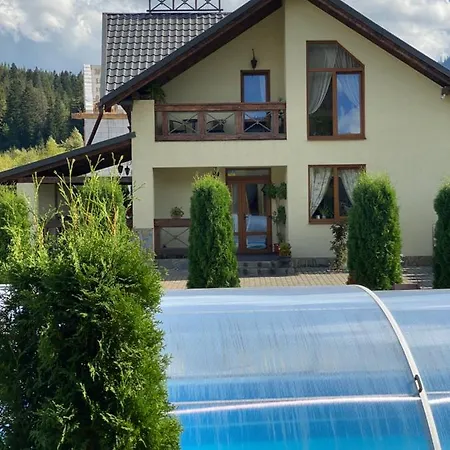 Vip House * Mykulychyn