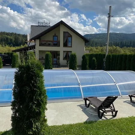 Lodge Vip House Mykulychyn