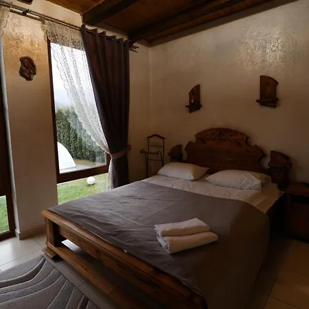 Lodge Vip House Mykulychyn