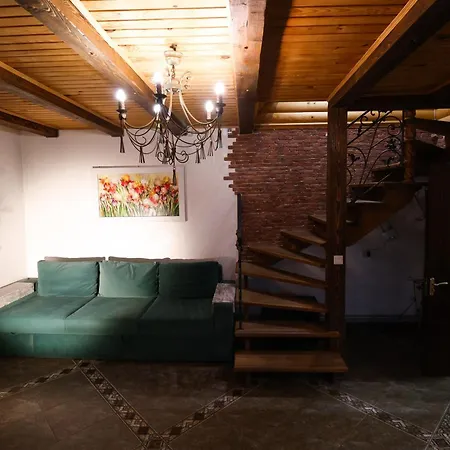 Vip House Mykulychyn