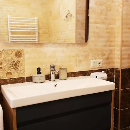 Vip House *
