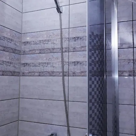 Vip House Mikulicsin