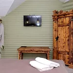 Vip House אכסניה