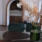 Vip House אכסניה