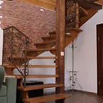 Vip House אכסניה מיקוליצ'ין