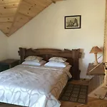 Vip House אכסניה