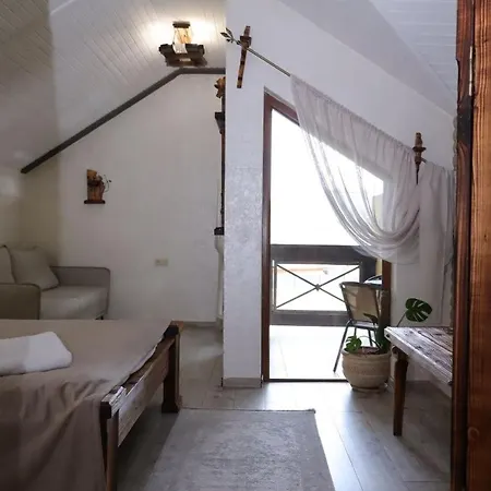 Vip House Mykulychyn