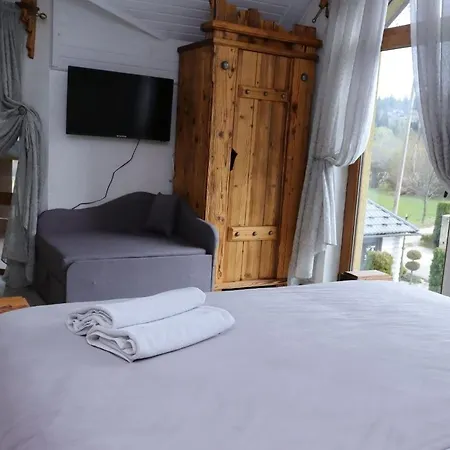Vip House ميكوليتشن