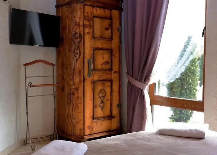 Vip House ميكوليتشن