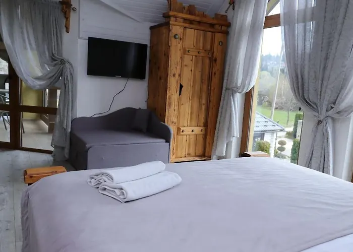 Vip House ميكوليتشن
