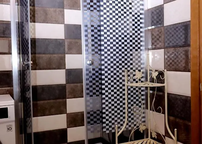 Vip House ميكوليتشن